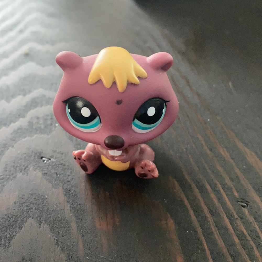 littlest pet shop beaver #810